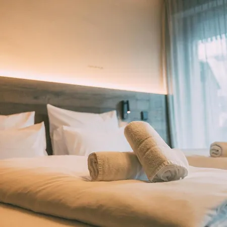 Livalpin 2enjoy 公寓 *